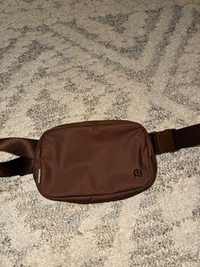 Lululemon Everywhere Belt Bag 1L in the color Java